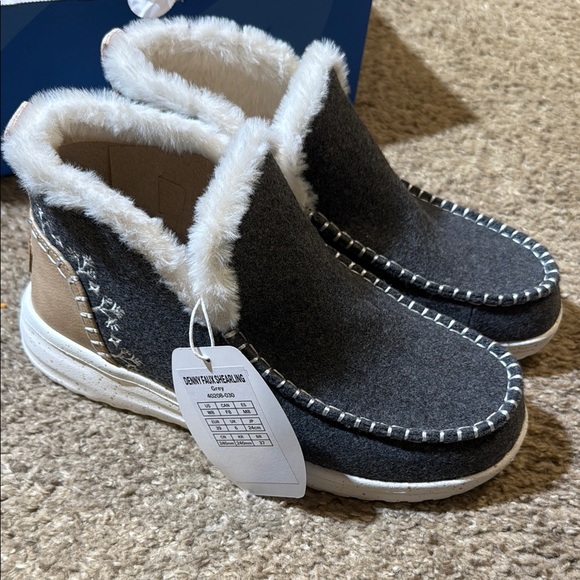 Hey Dude Denny Faux Shearling Gray Fur-Lined Women's Shoes- Unworn - Picture 9 of 11